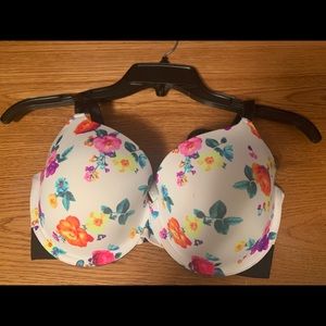 PINK Victoria’s Secret Printed Bra